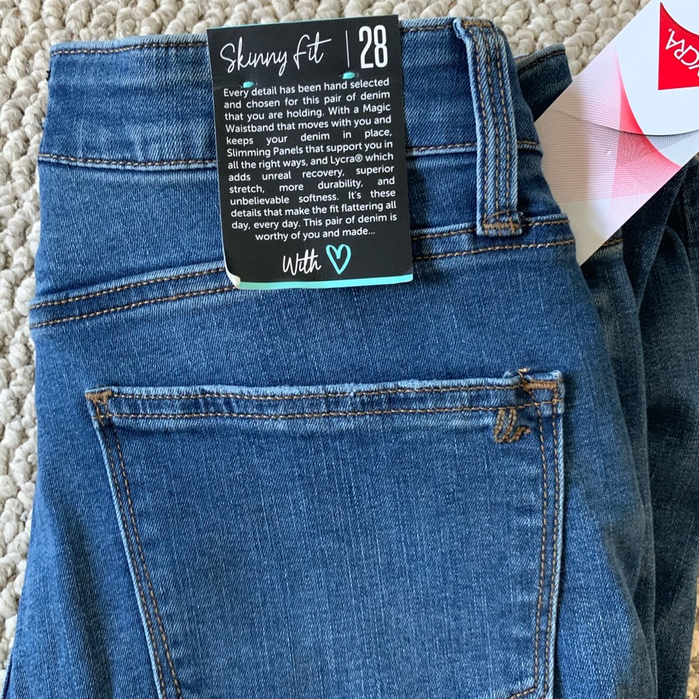 LulaRoe Skinny Jeans sz 28 NWT
